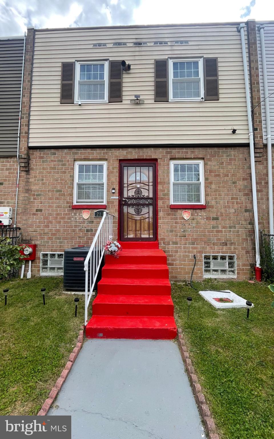 2113 N 13th St