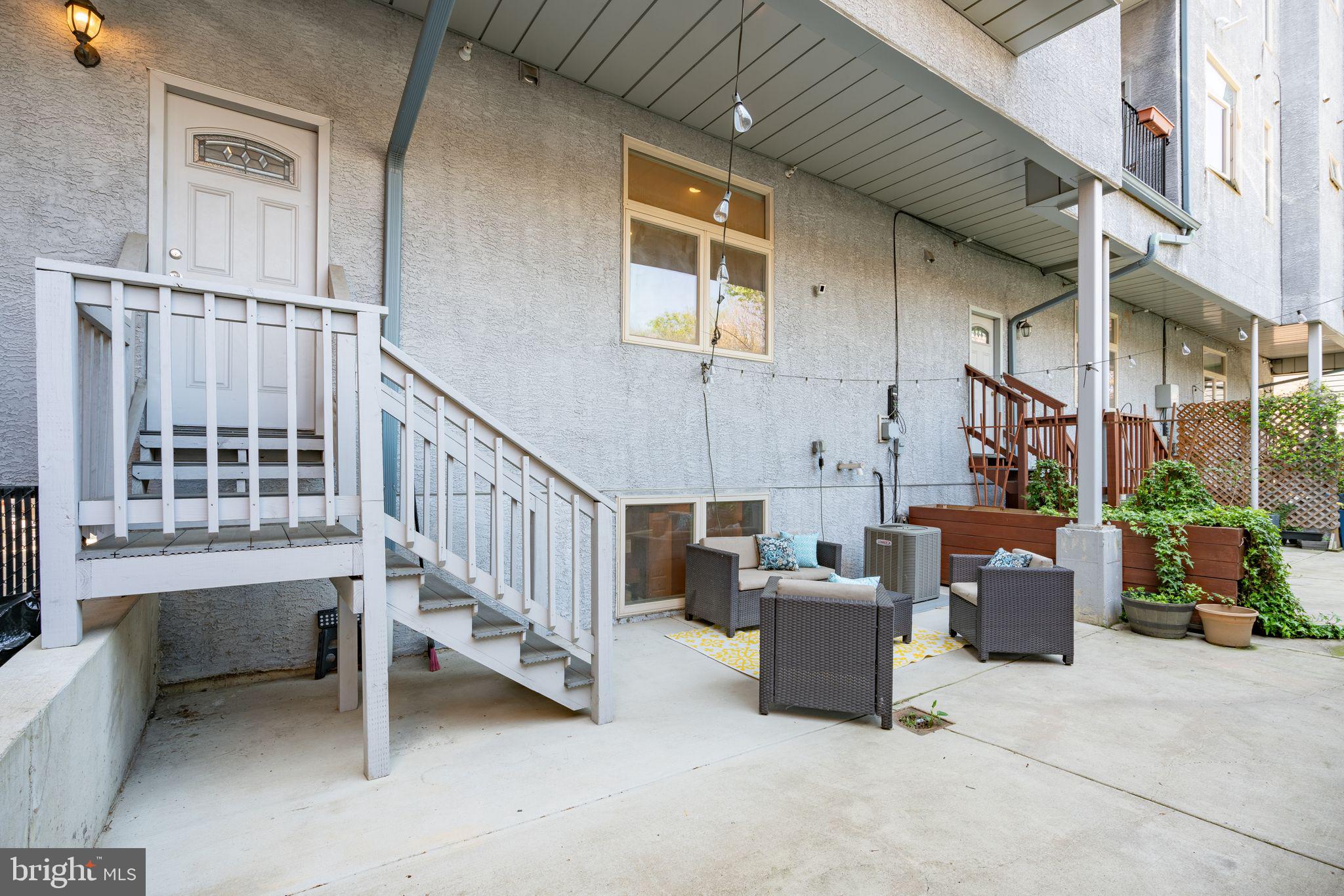 1213 Fitzwater St #A