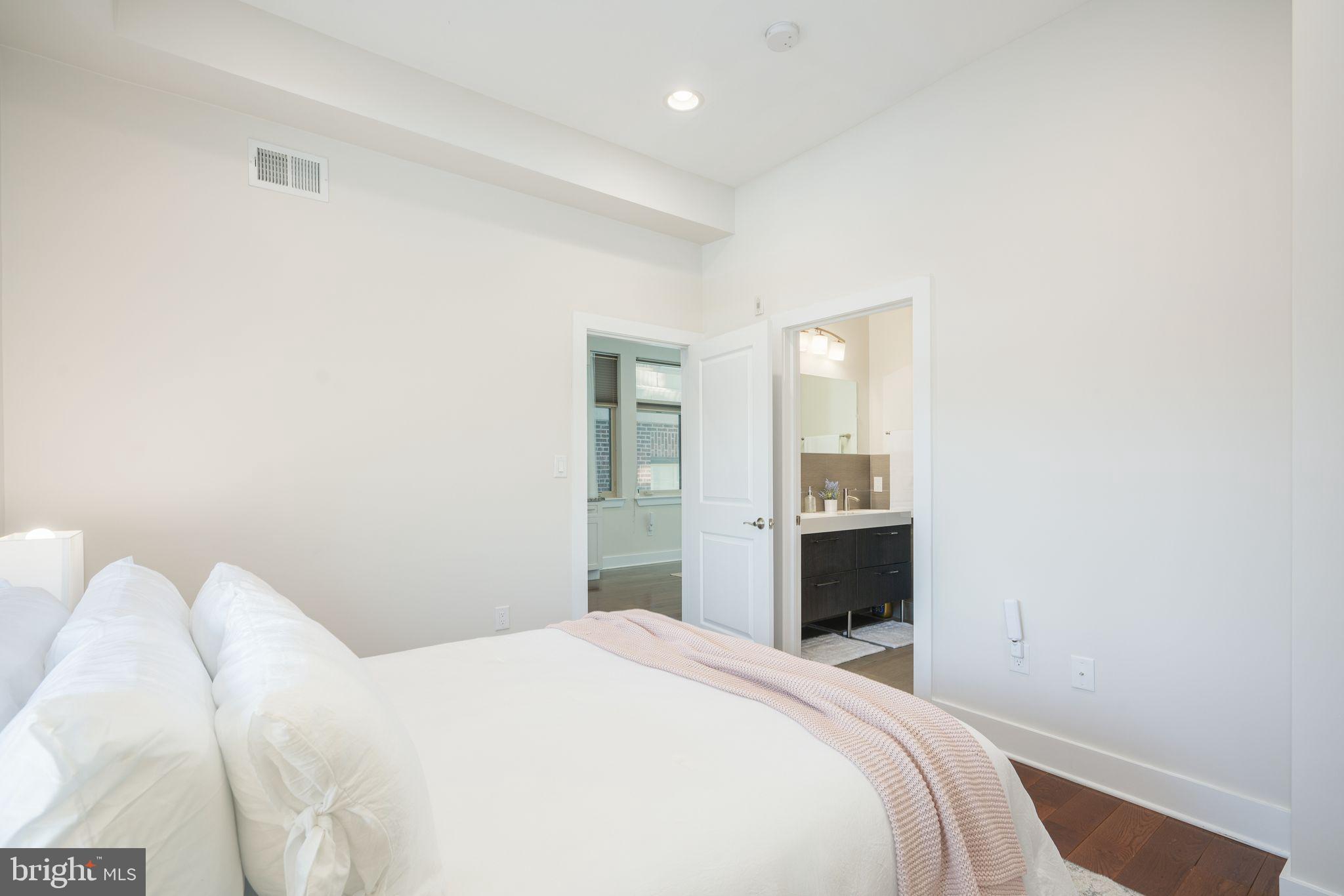 1213 Fitzwater St #A