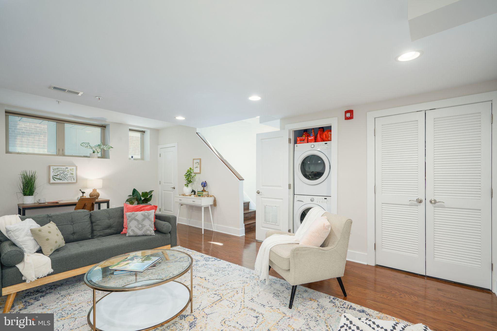 1213 Fitzwater St #A