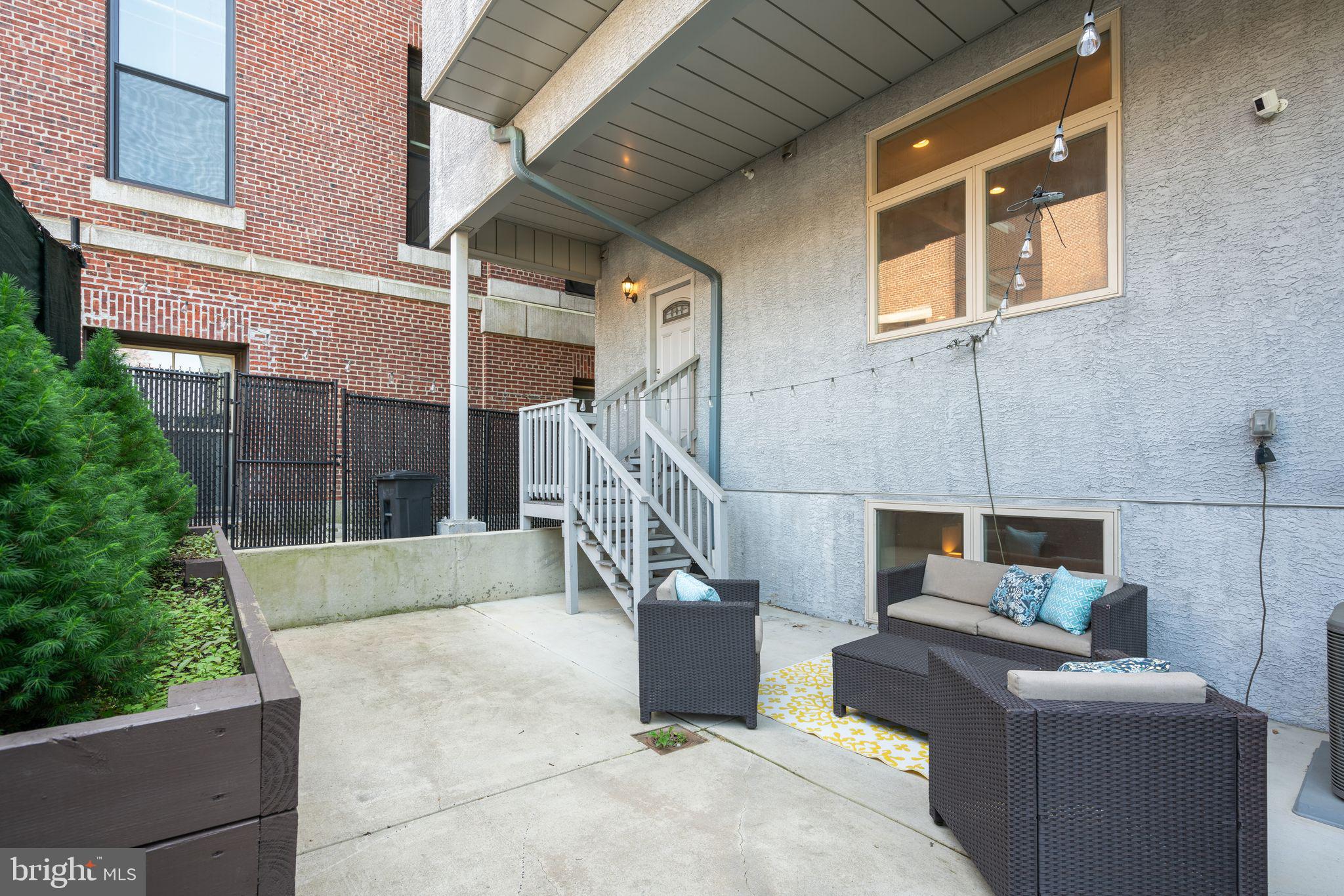 1213 Fitzwater St #A