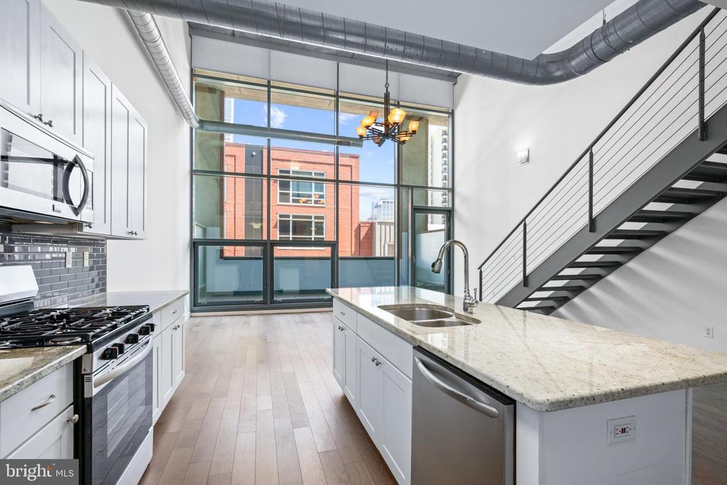 1352 SOUTH ST #308