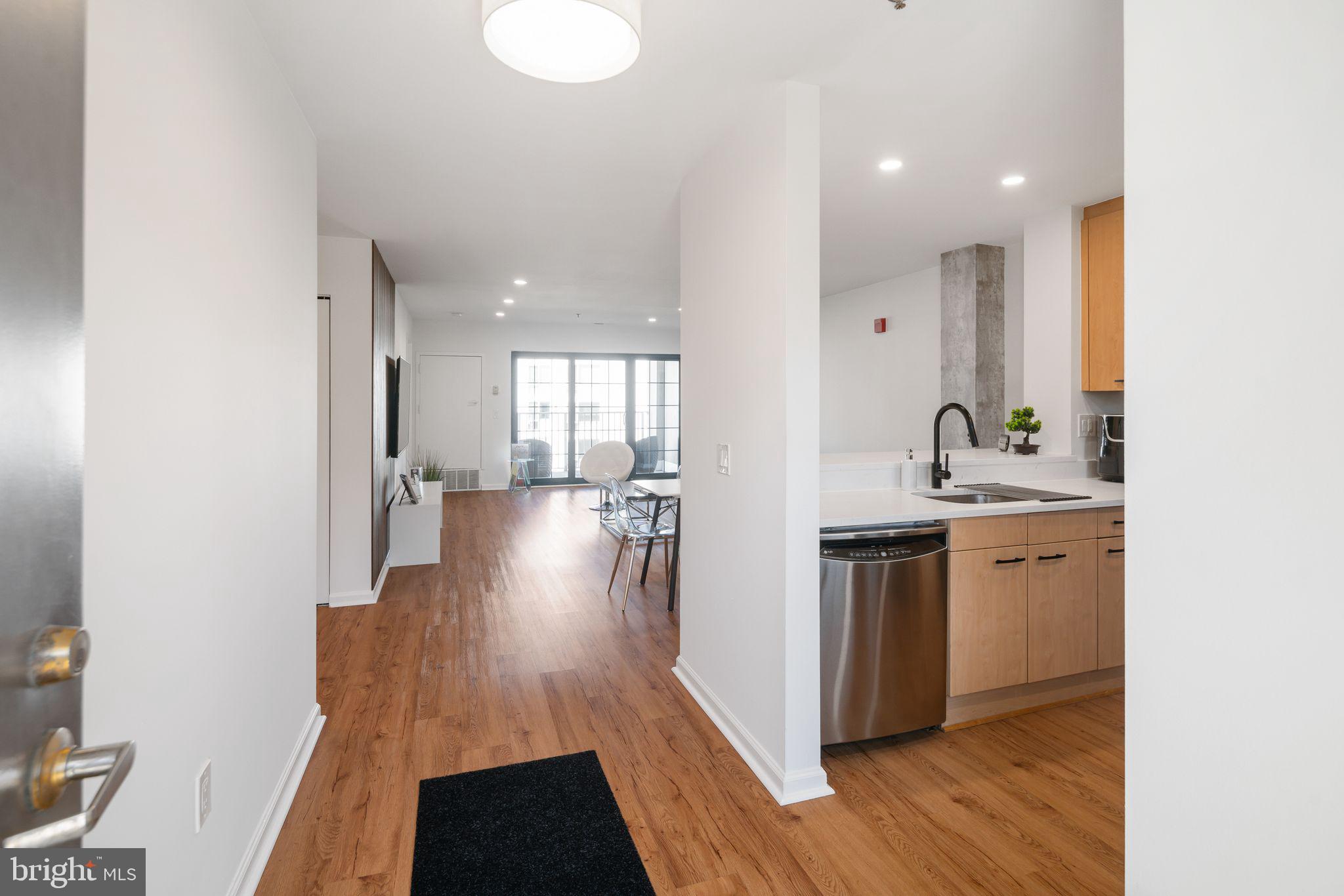 2 Leverington Ave #42