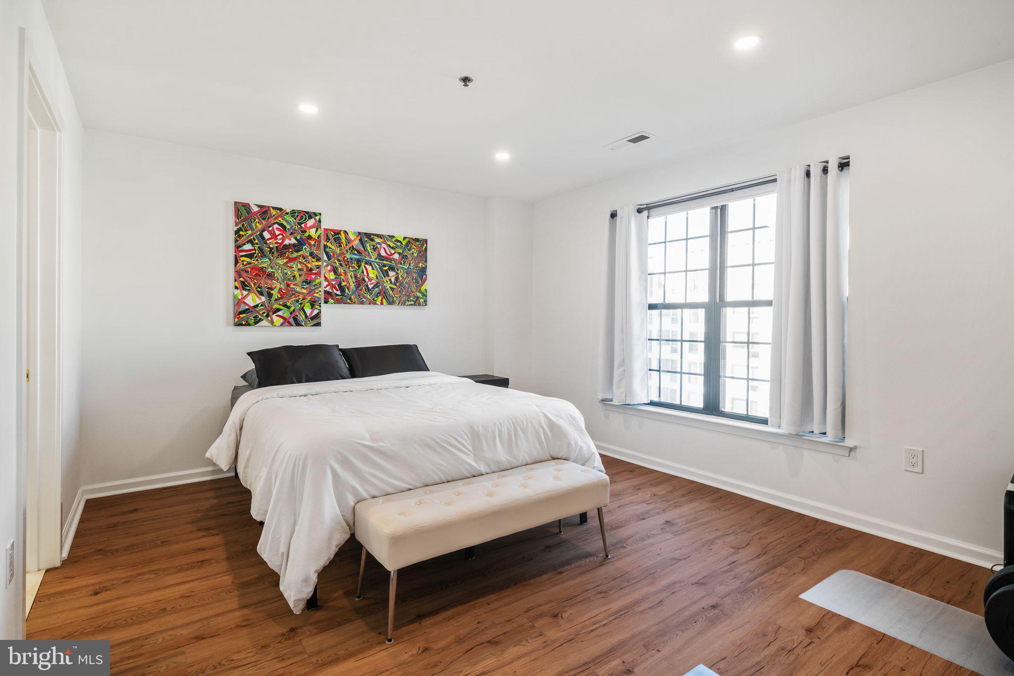 2 Leverington Ave #42