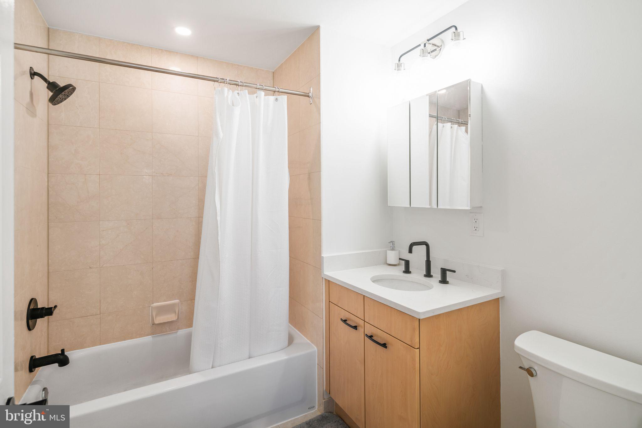 2 Leverington Ave #42