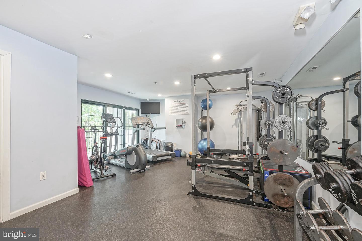 2 Leverington Ave #42