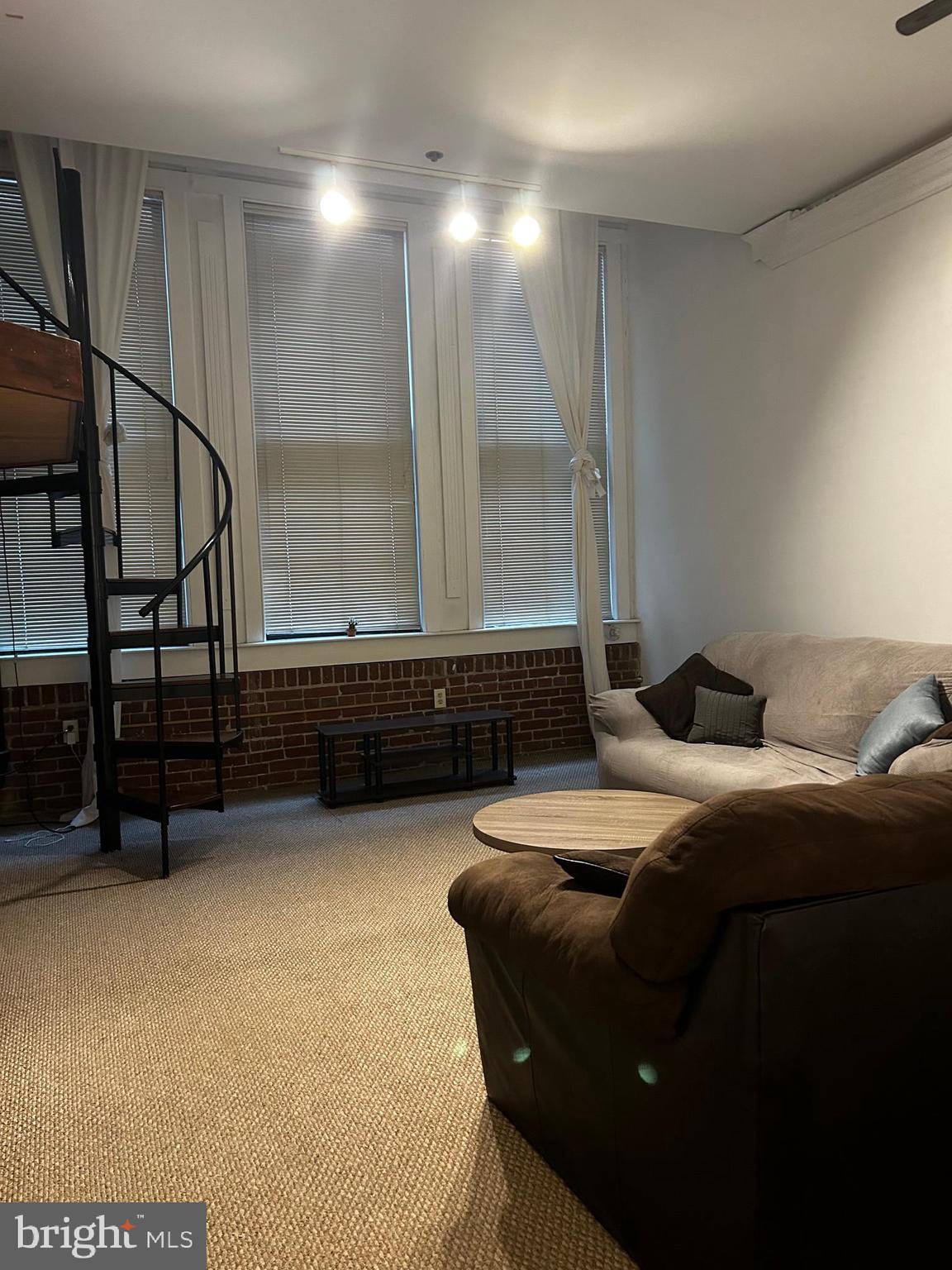 315 NEW ST #204
