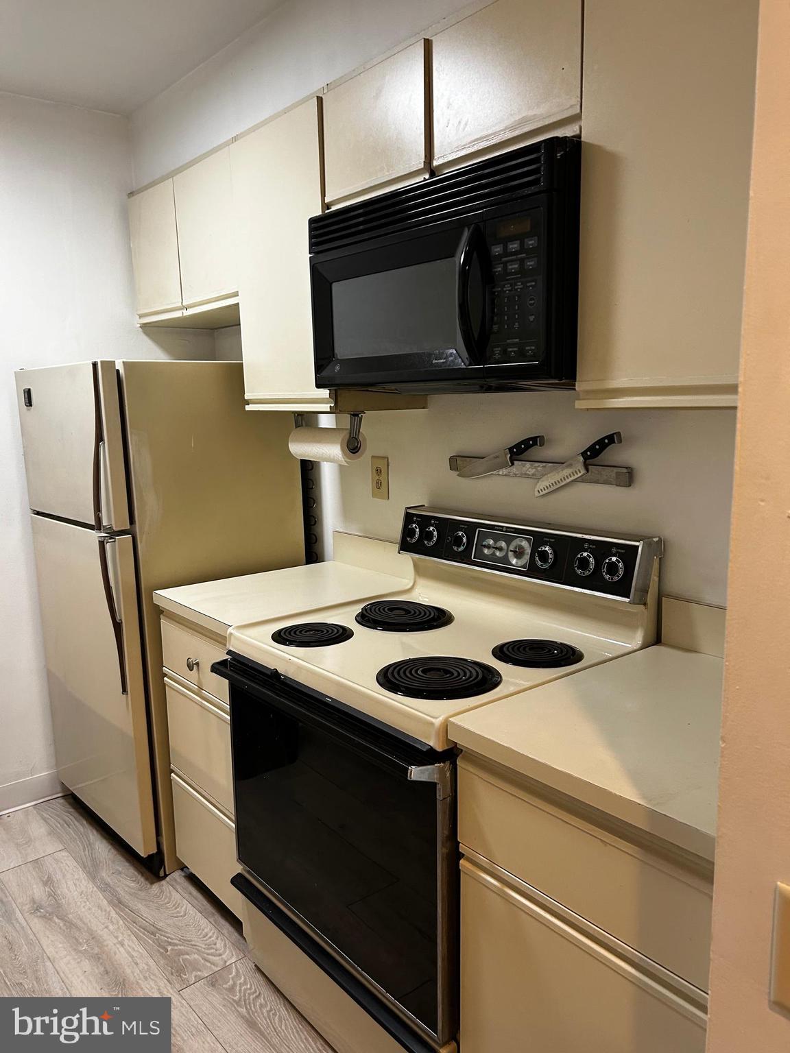 315 NEW ST #204