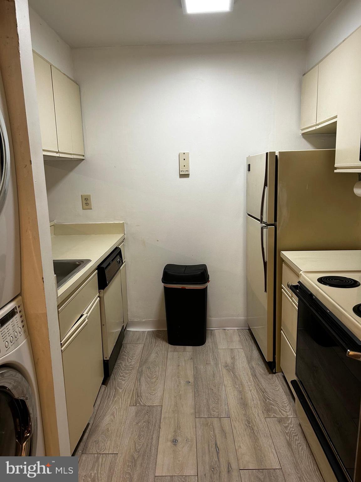 315 NEW ST #204