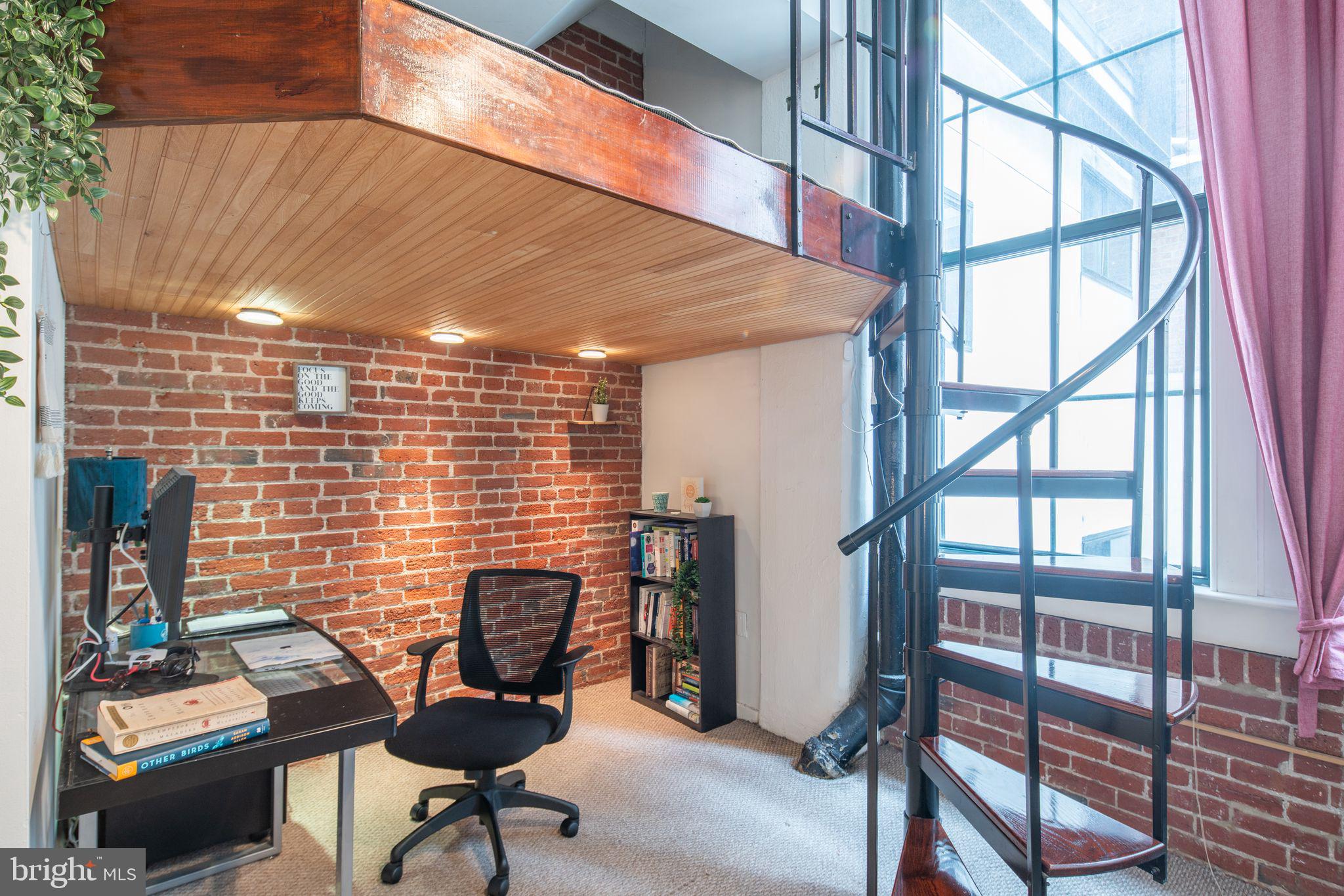 315 NEW ST #204