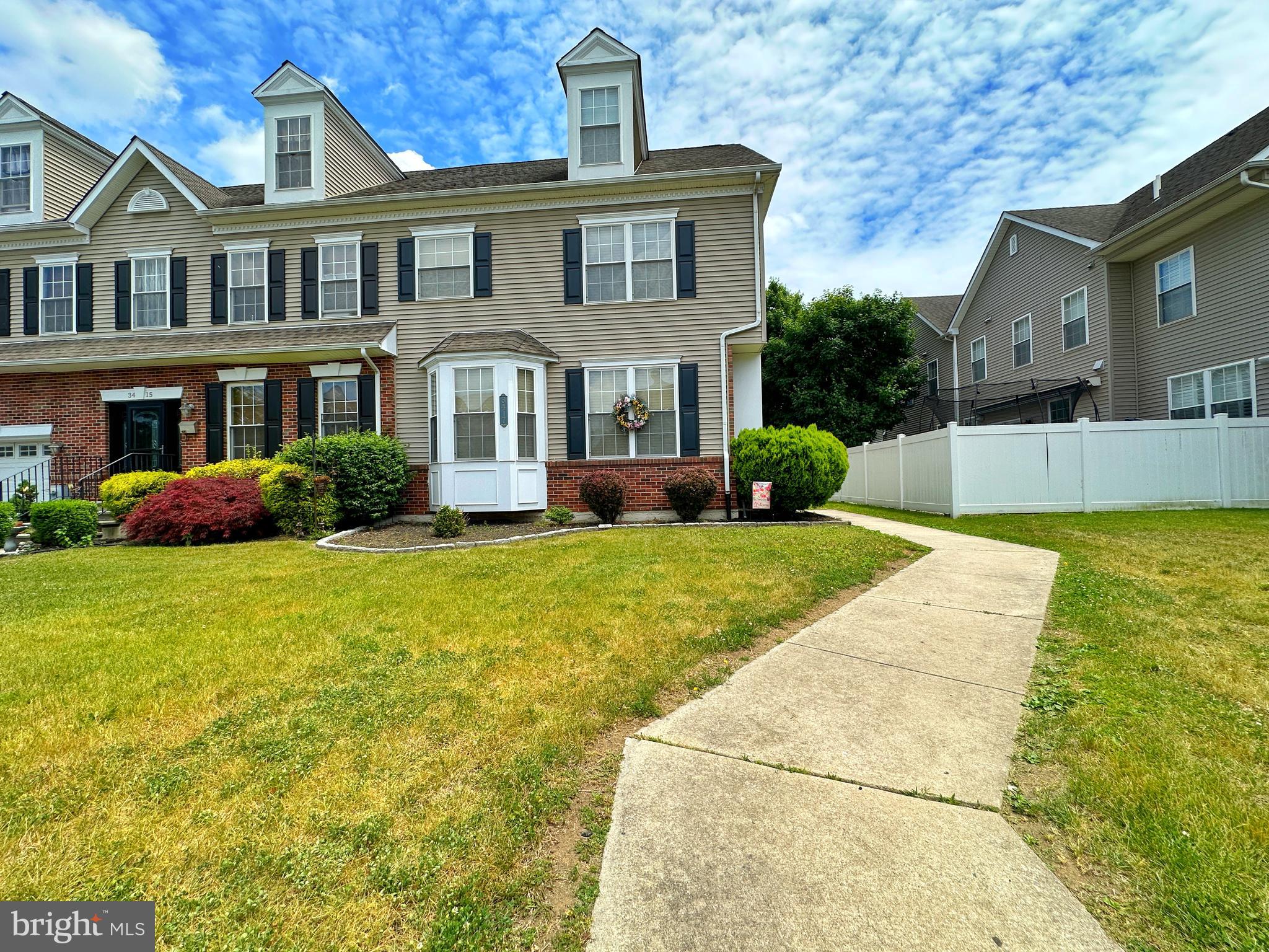3417 Trevi Ct