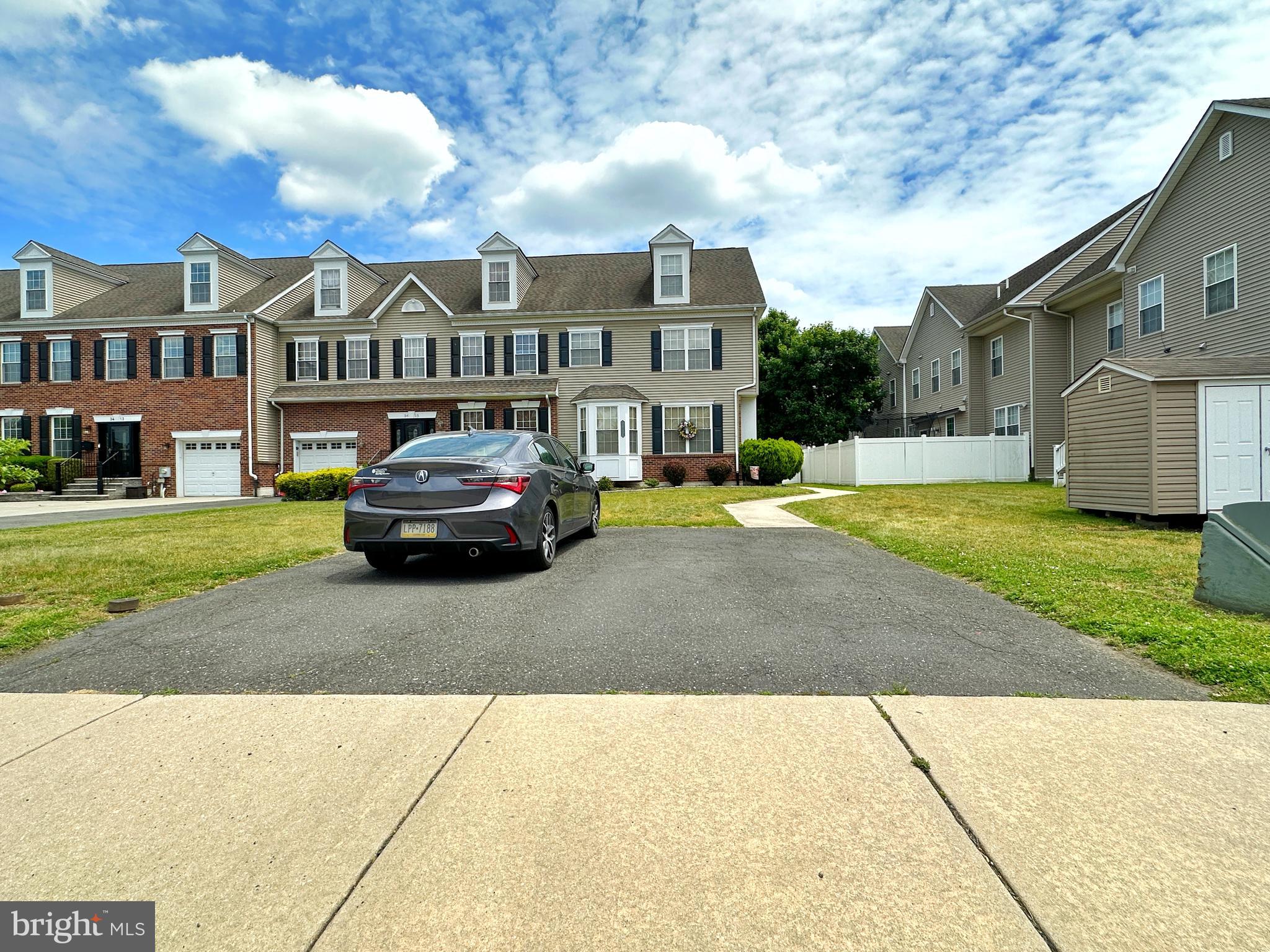 3417 Trevi Ct