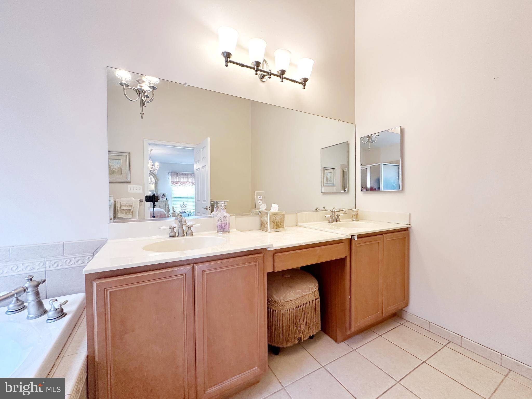 3417 Trevi Ct