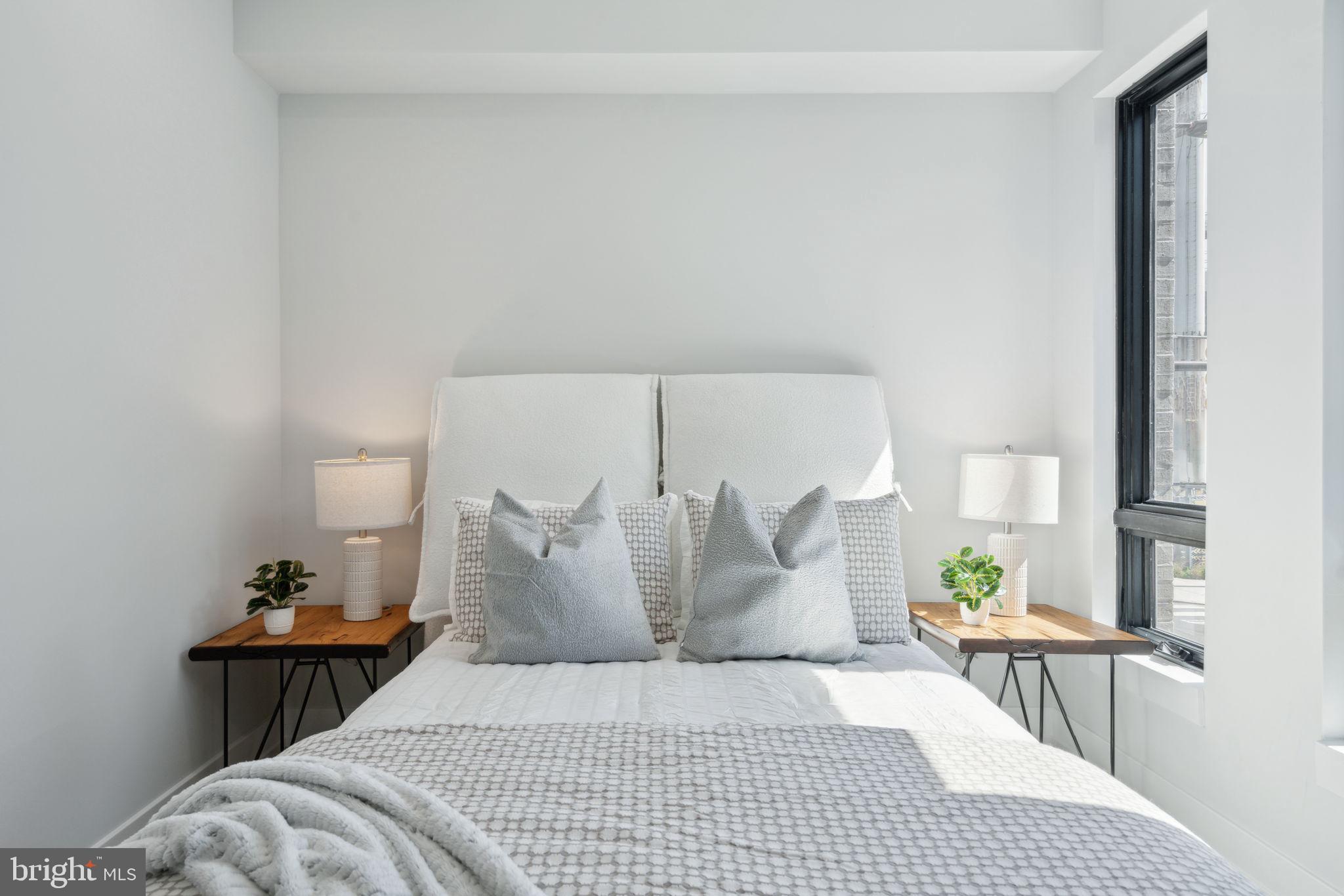 160-64 N 2nd St #201