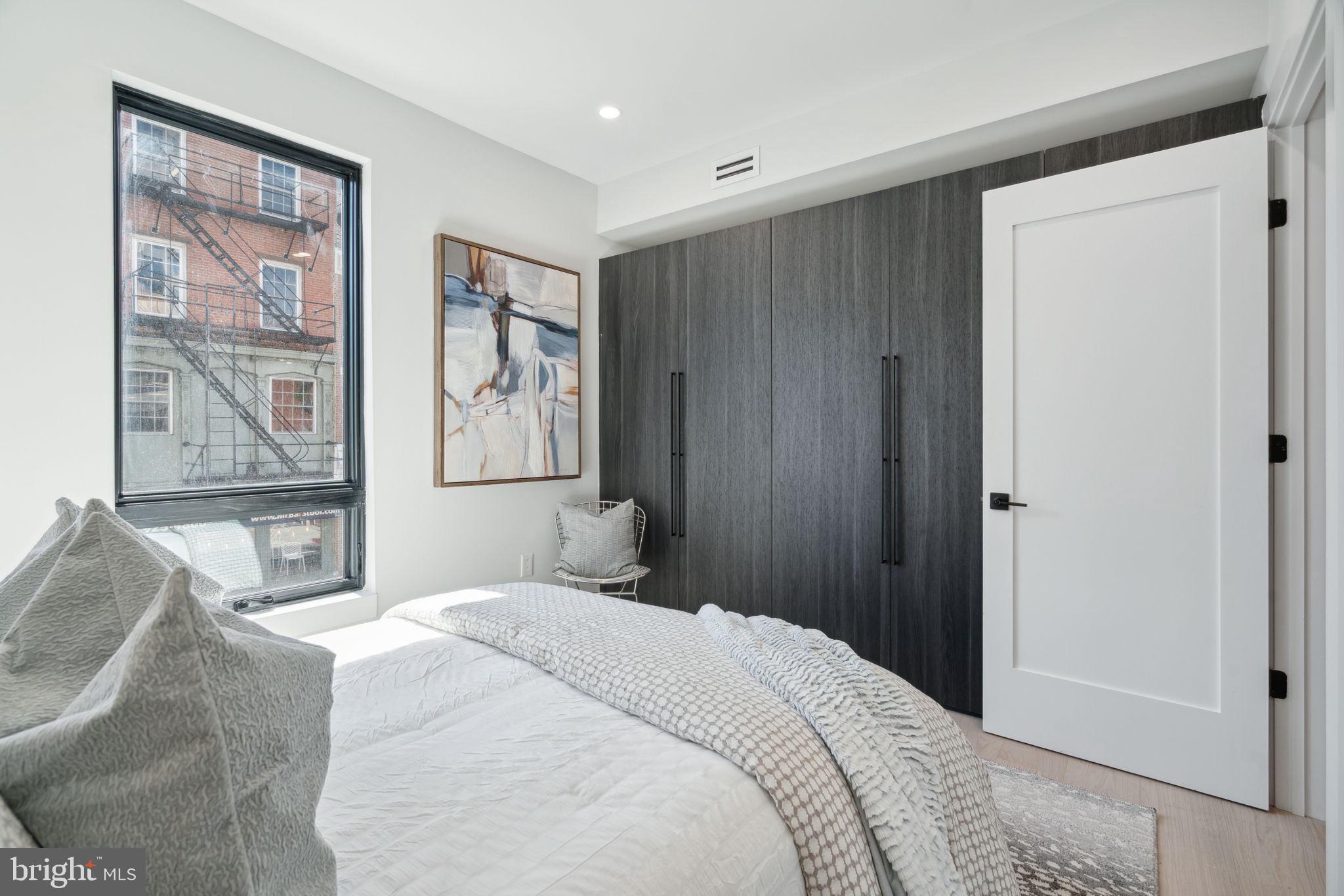 160-64 N 2nd St #201