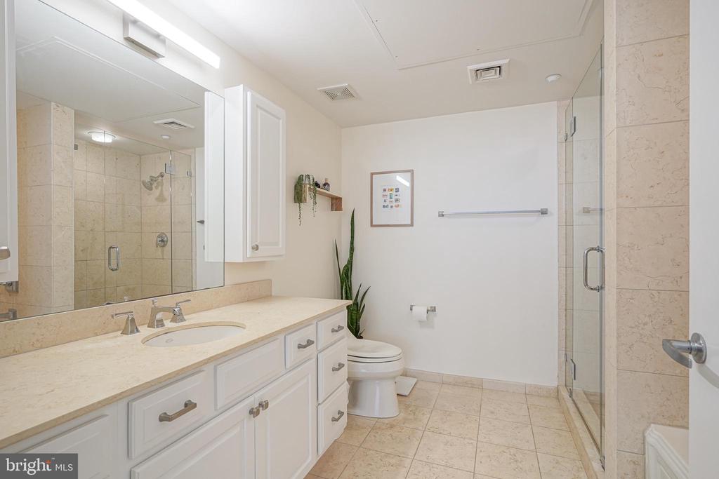 23 S 23rd St #4h