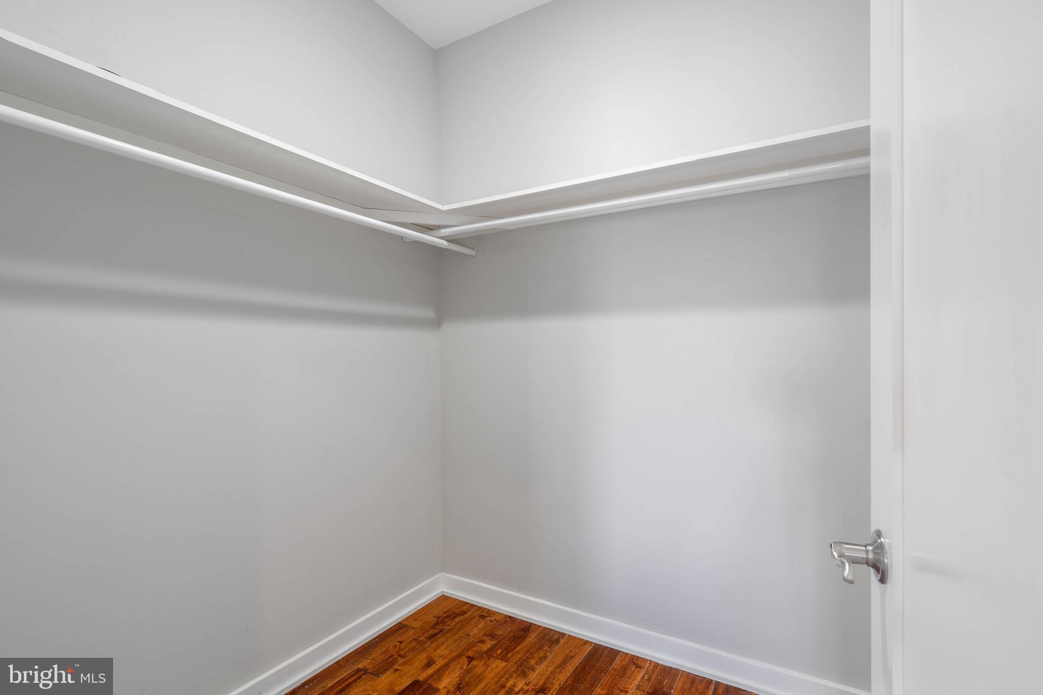 14 W Palmer St