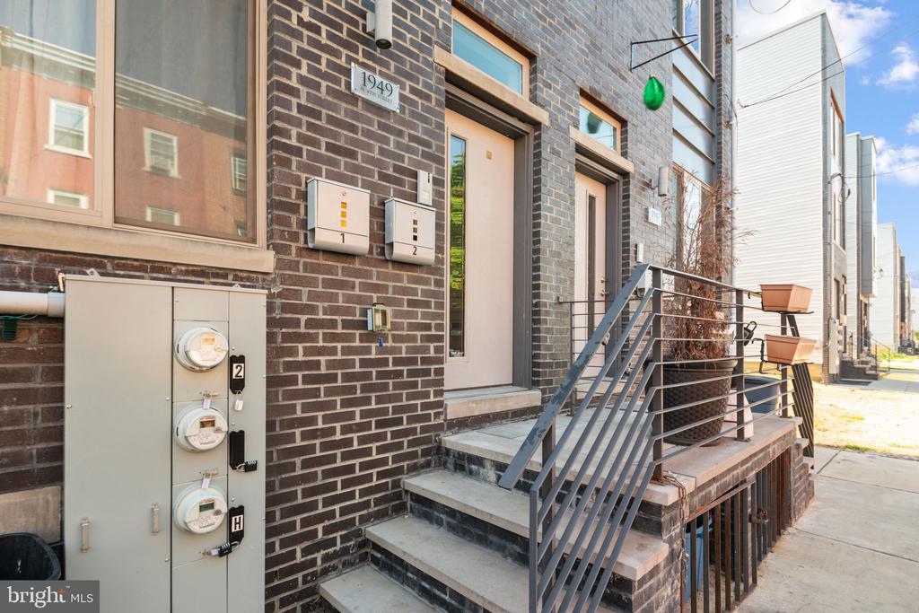 1949 N 4TH #1