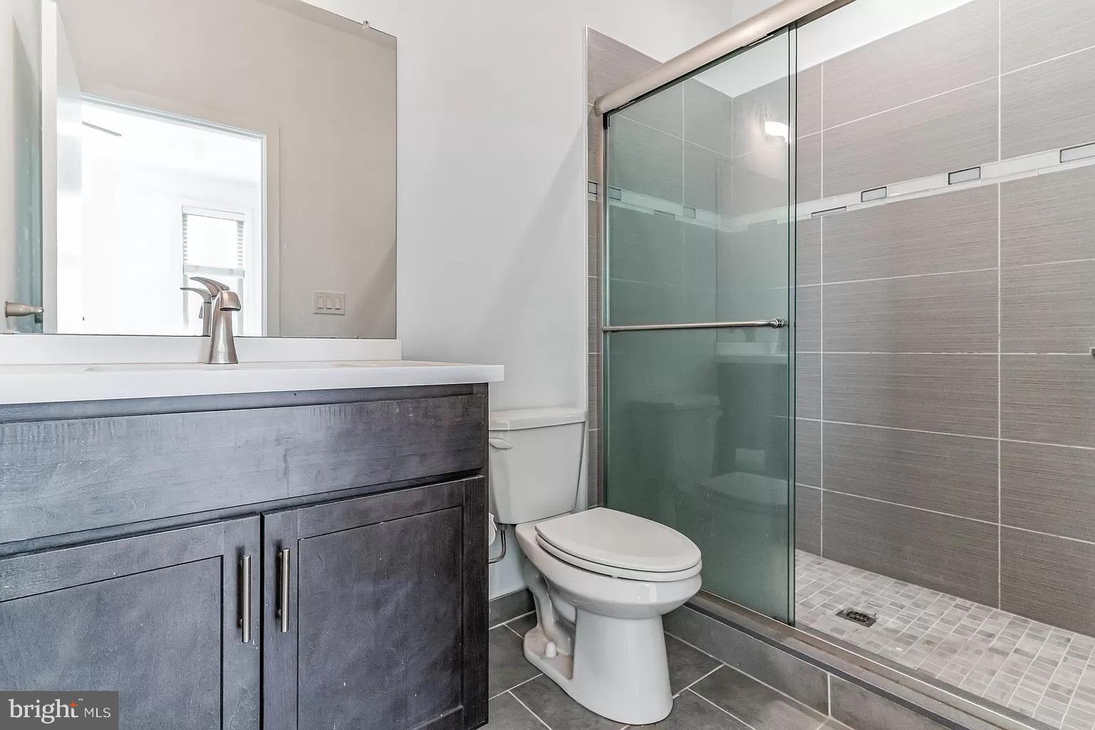 1738 DICKINSON ST #C