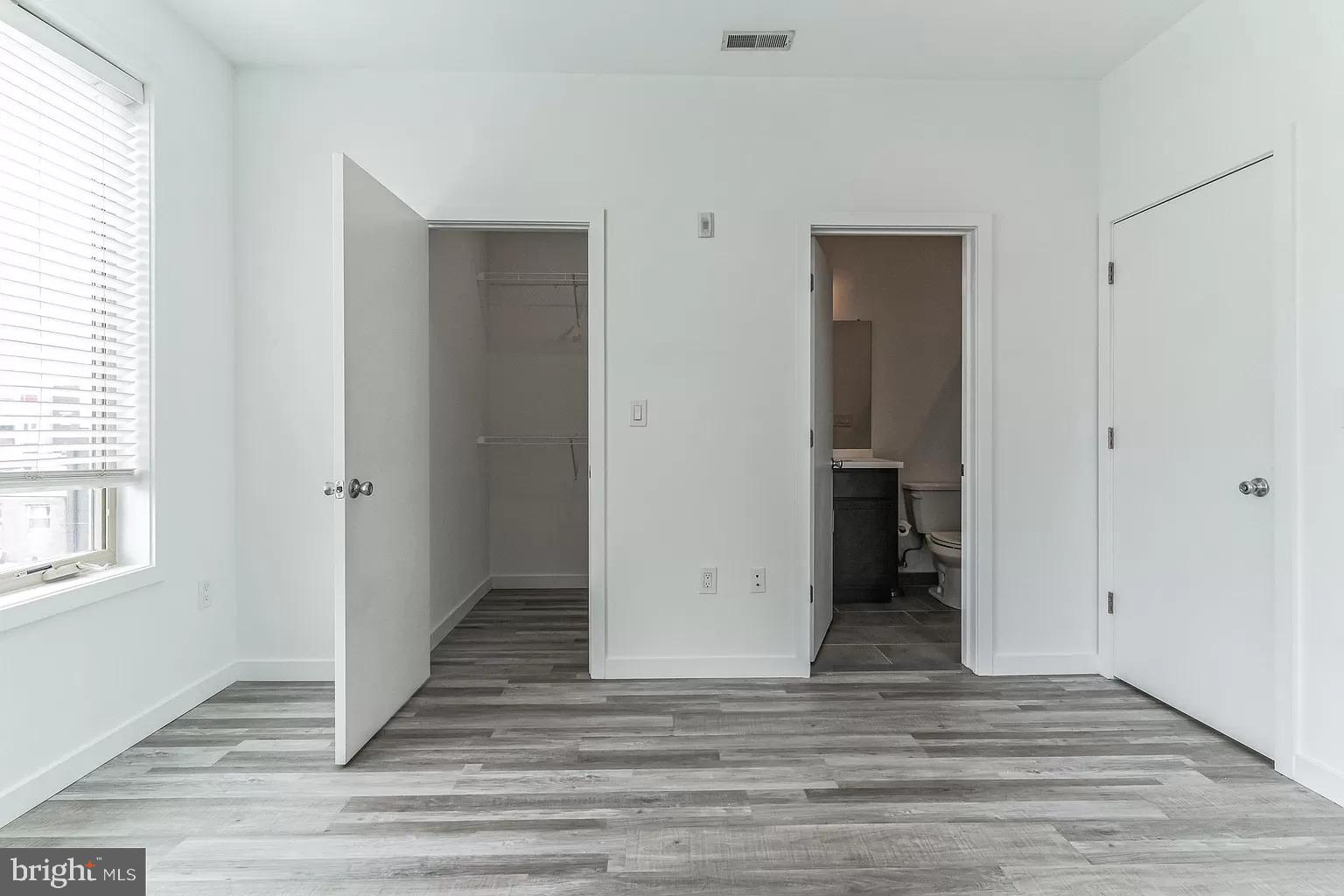 1738 DICKINSON ST #C