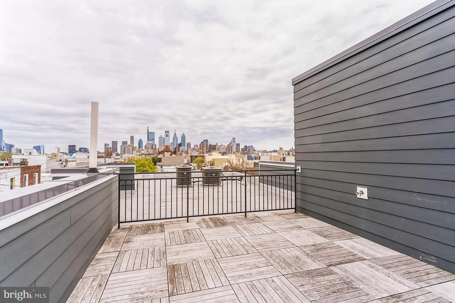 1738 DICKINSON ST #C