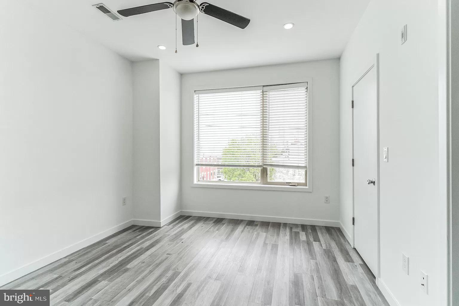 1738 DICKINSON ST #C