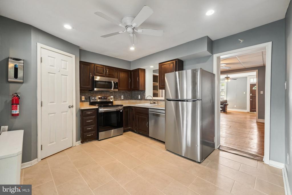 136 Conarroe St
