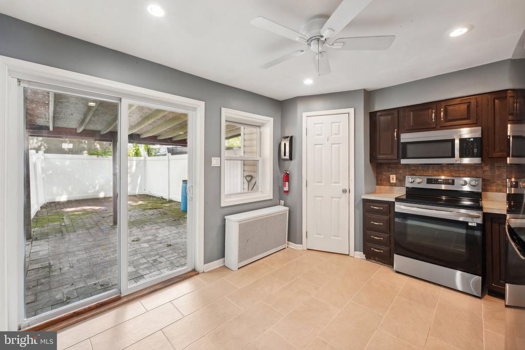 136 Conarroe St