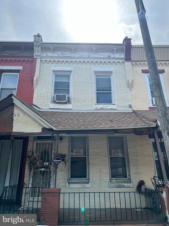 2533 N Newkirk St