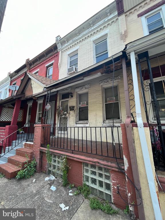 2533 N Newkirk St