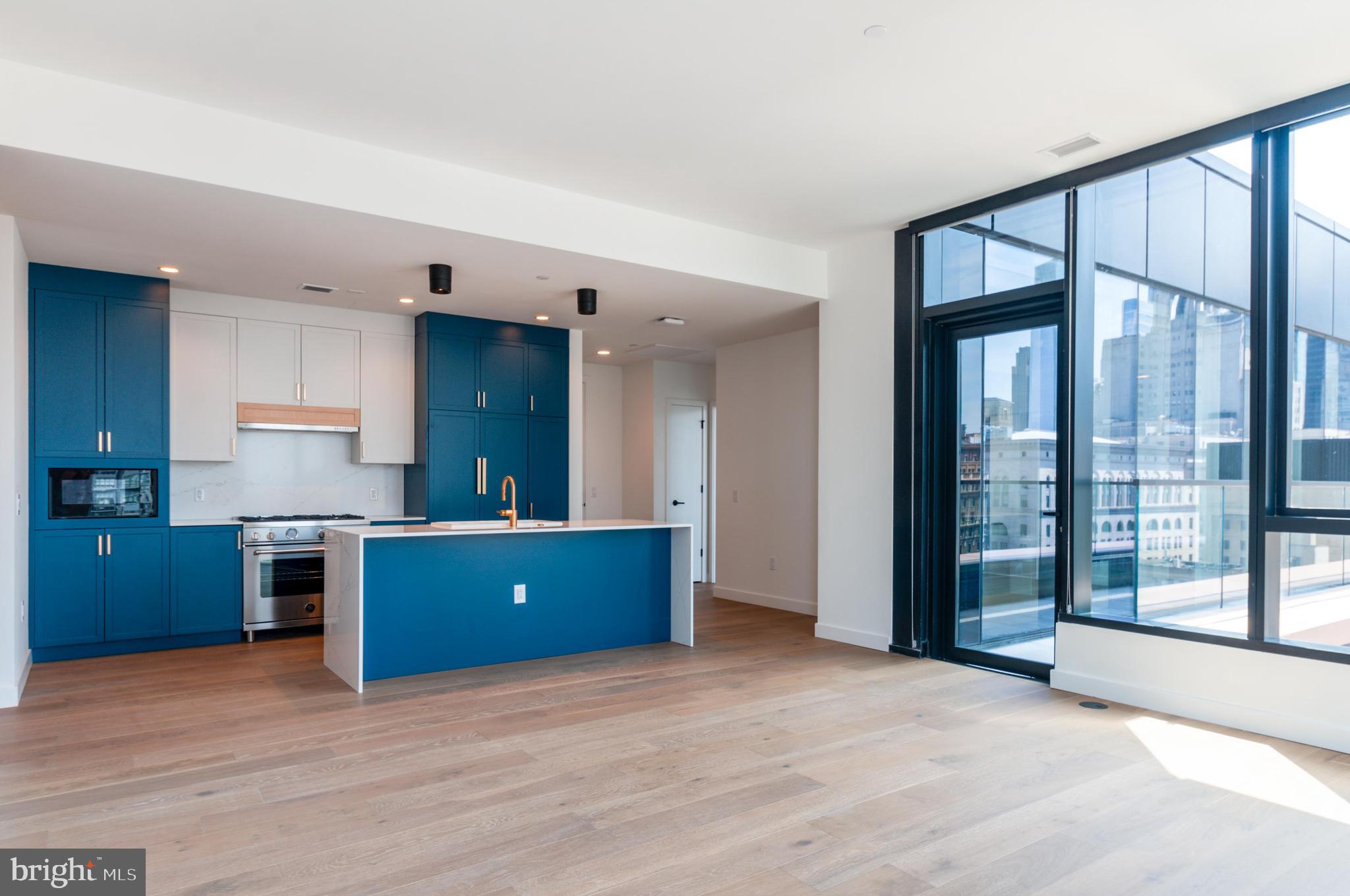 1134 SANSOM ST #2B-PH1904
