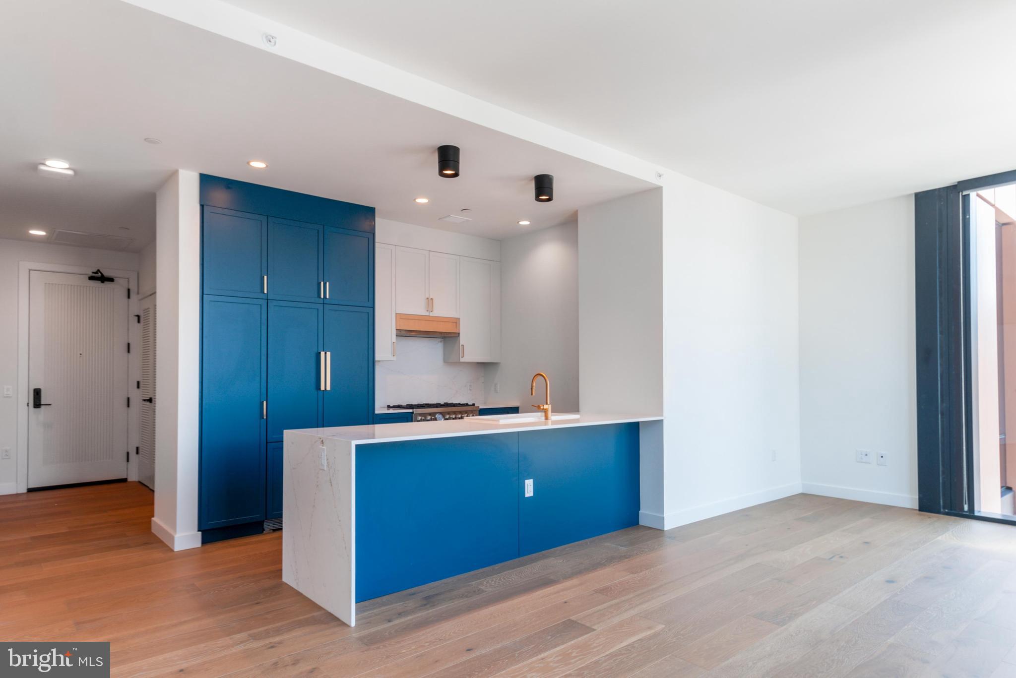1134 SANSOM ST #2B-PH1904