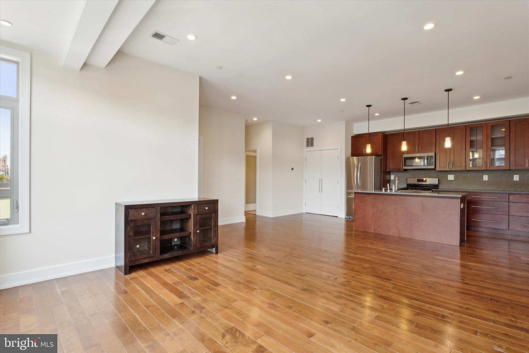 1501 N 2nd St #6