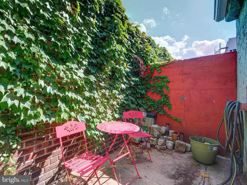 2669 Martha St