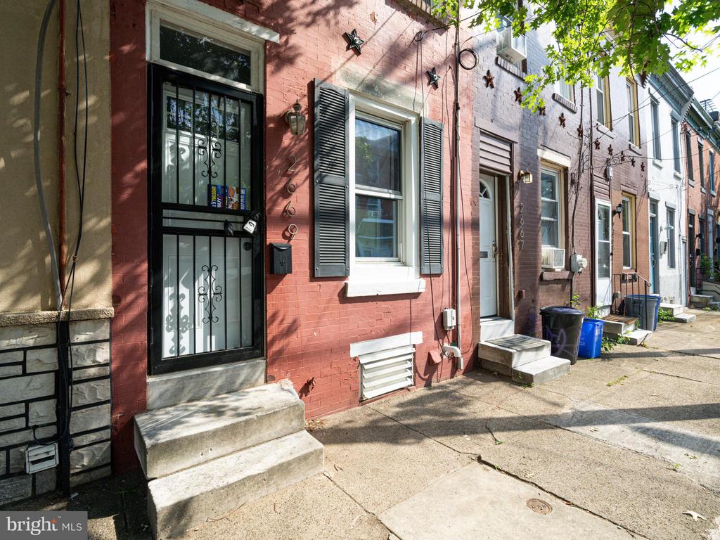 2669 Martha St