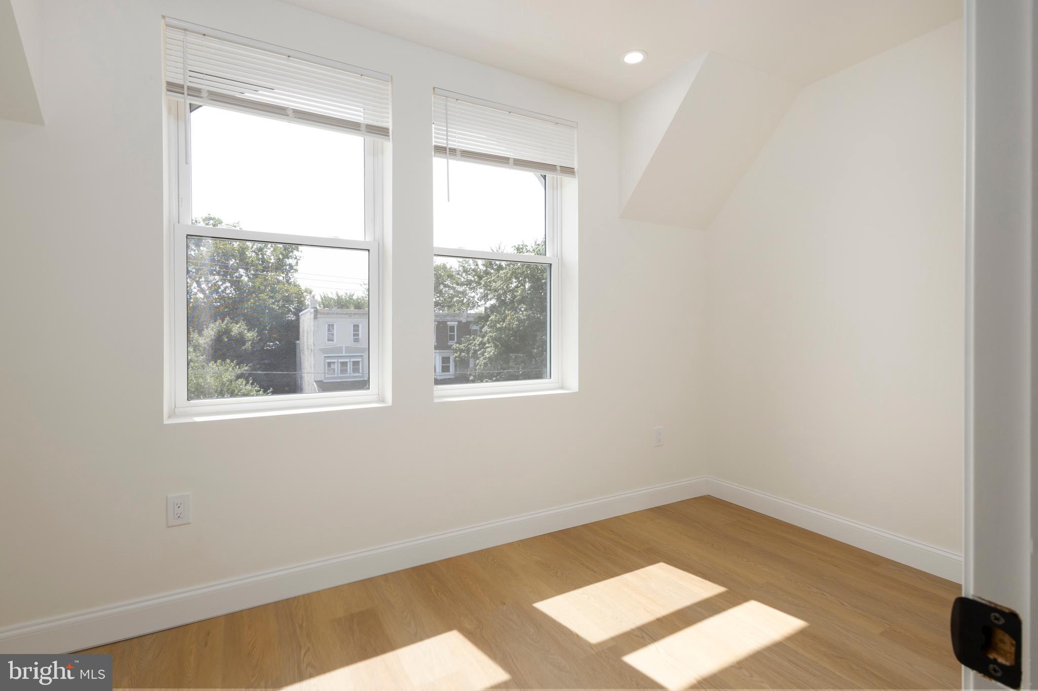 5813 WILLOWS AVE #3F