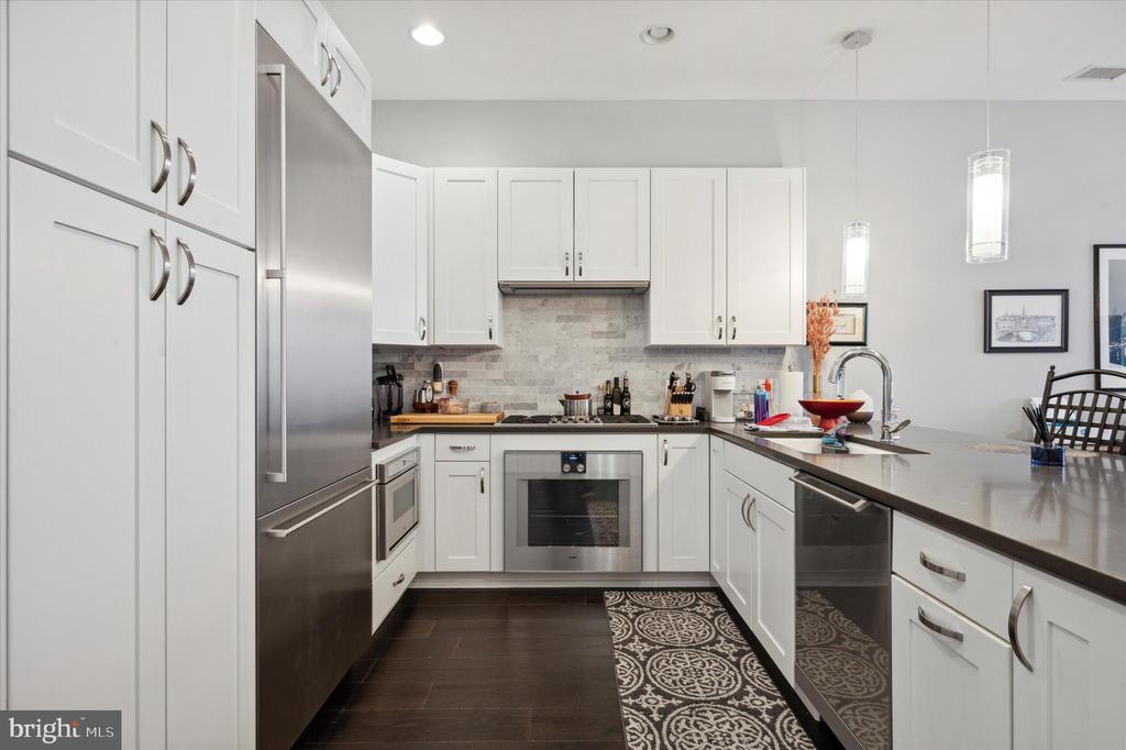 410 S FRONT ST #206