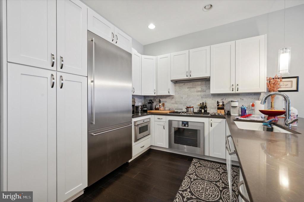 410 S FRONT ST #206