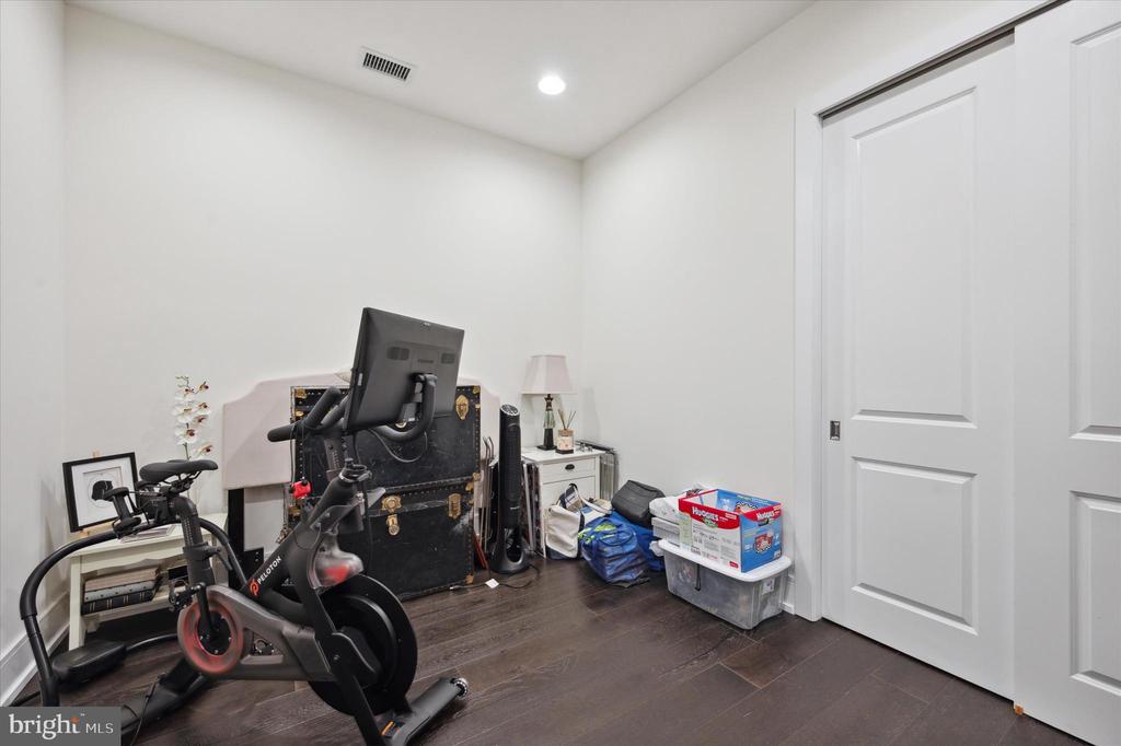 410 S FRONT ST #206