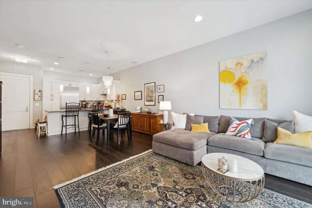 410 S FRONT ST #206