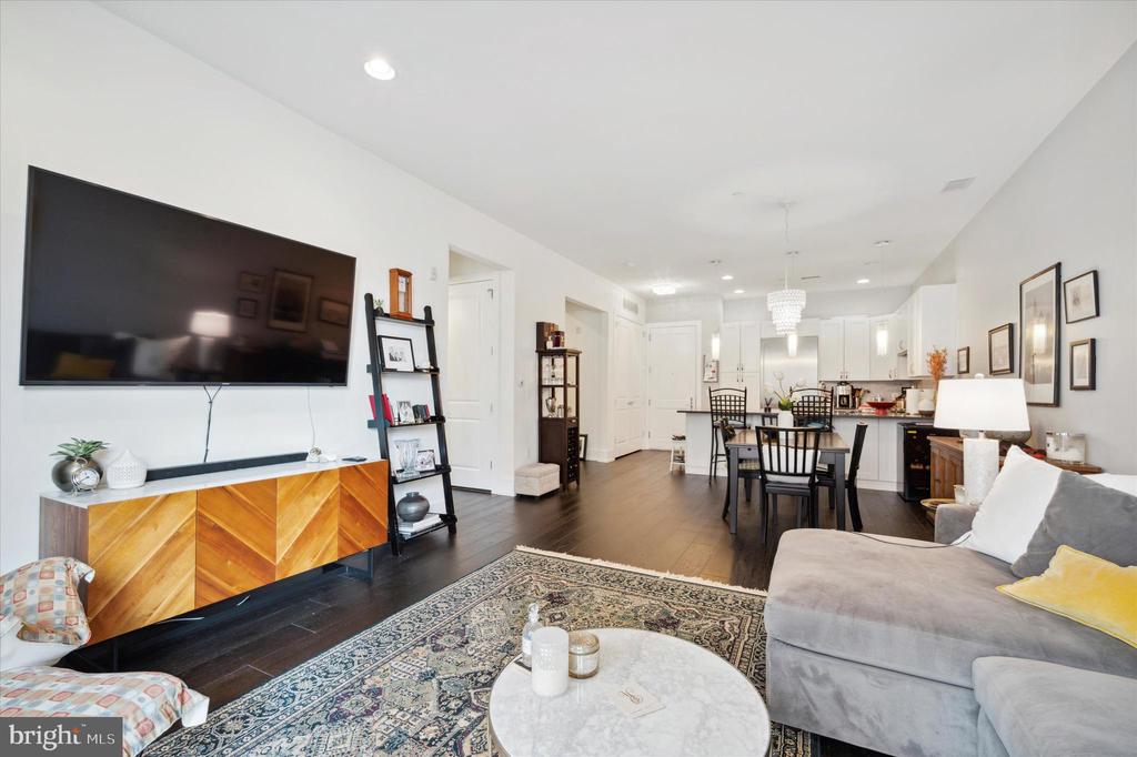 410 S FRONT ST #206