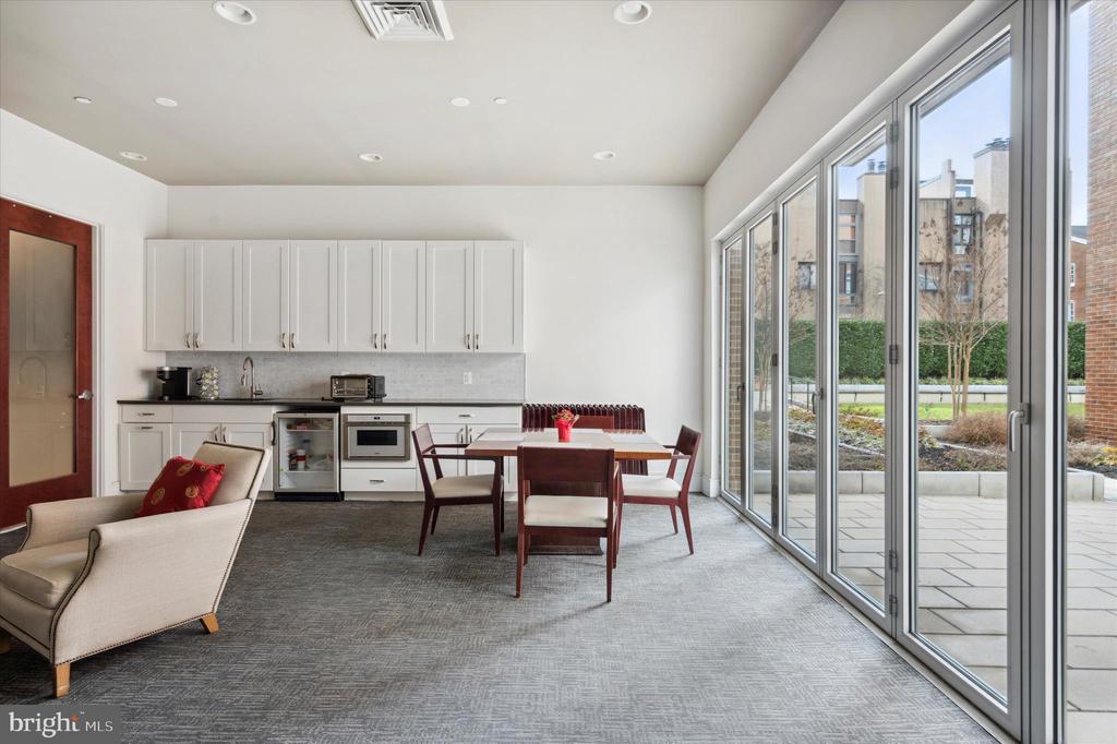 410 S FRONT ST #206