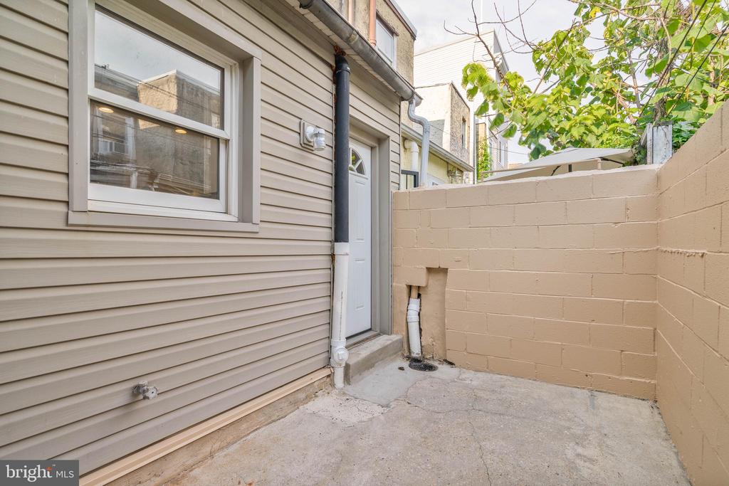 424 HOFFMAN ST