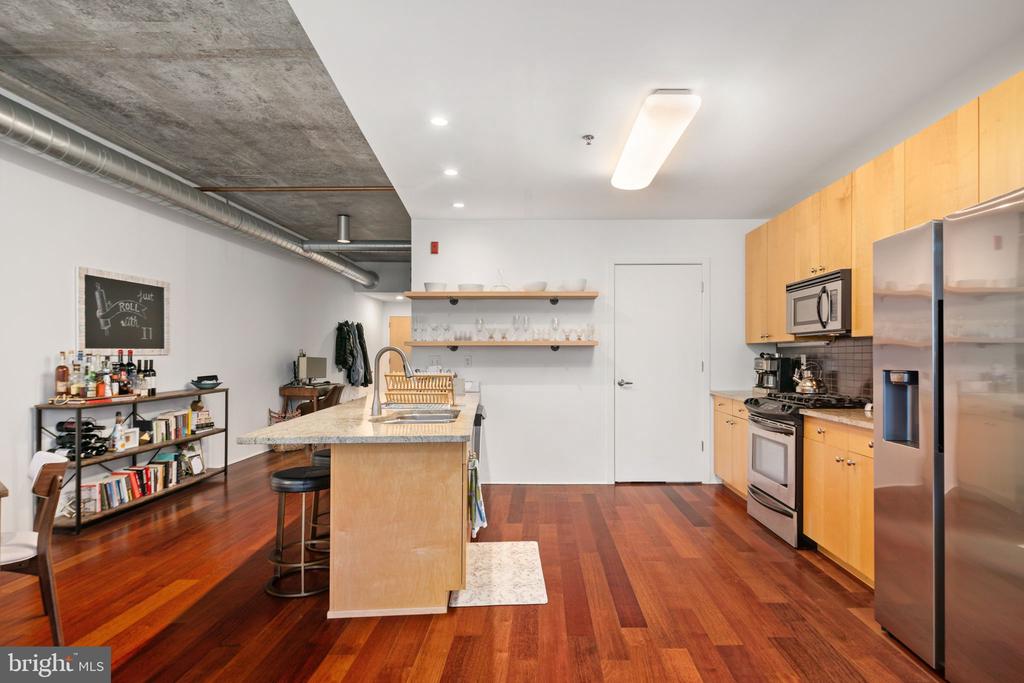 1352 SOUTH ST #208
