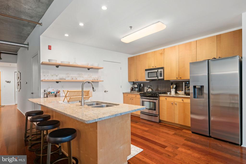 1352 SOUTH ST #208