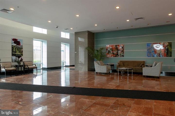 901 N PENN ST #F504