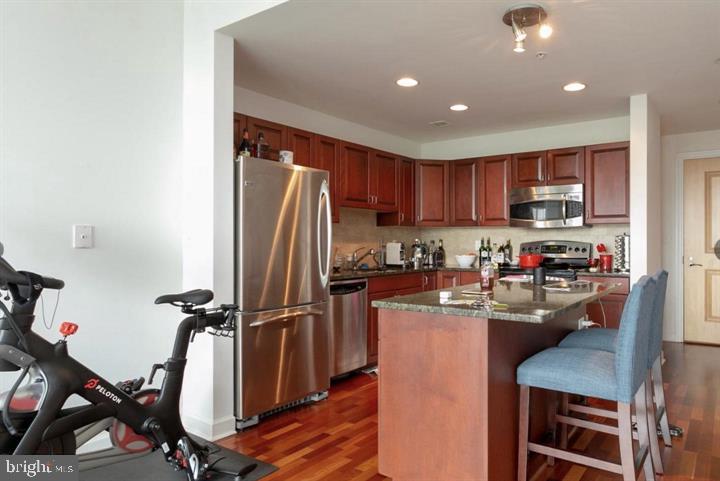 901 N PENN ST #F504