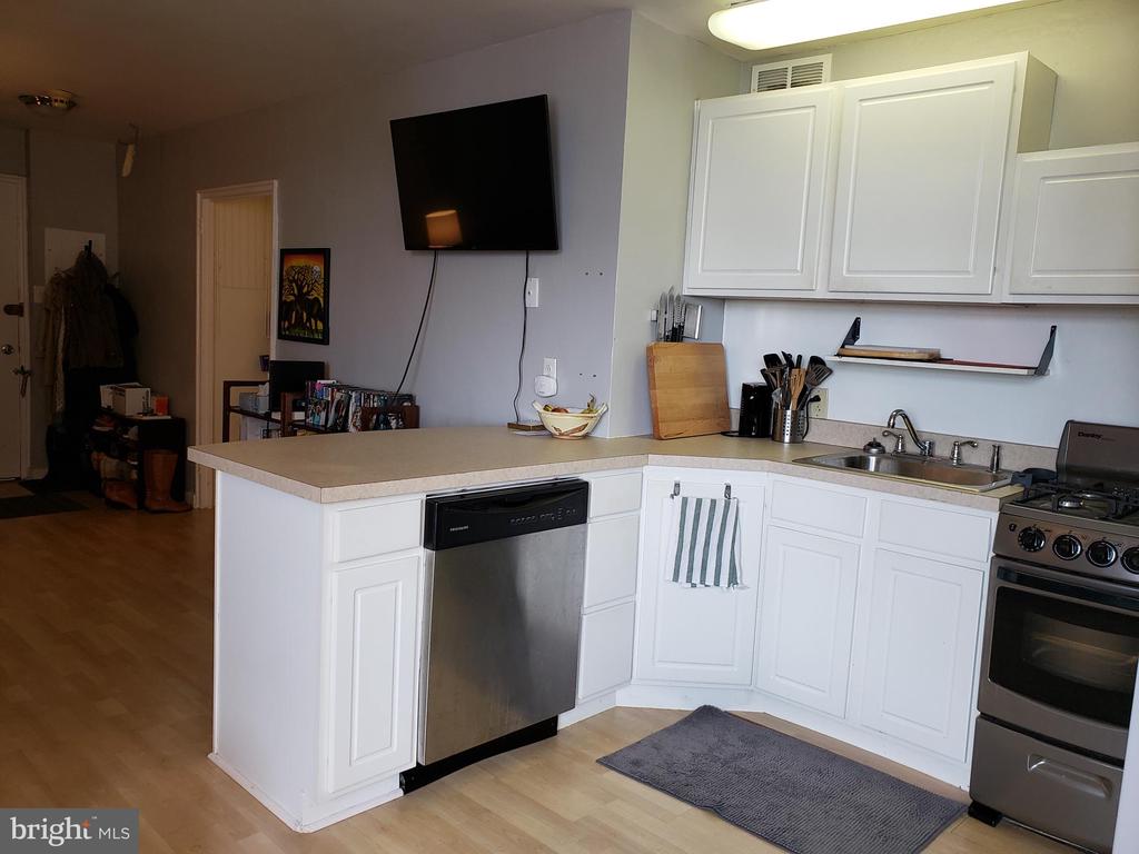 2601 Pennsylvania Ave #827