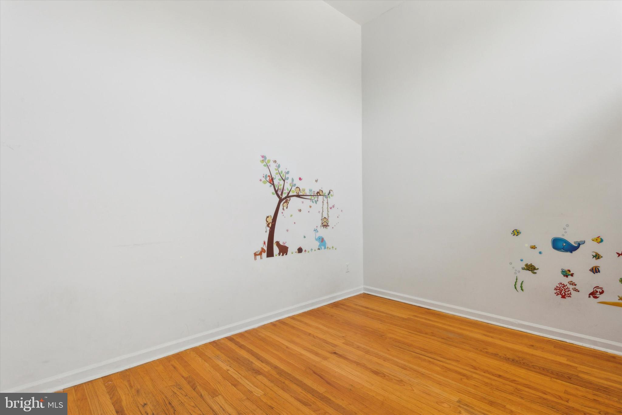 1124 1/2 LOMBARD ST