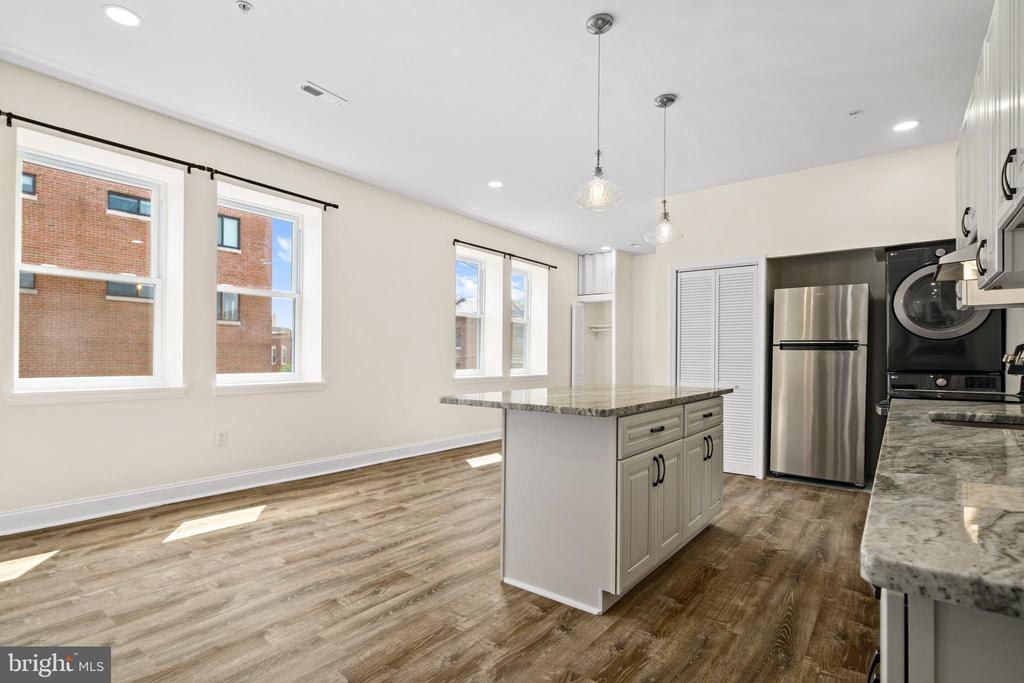 301 SOUTH ST #3RD FLOOR